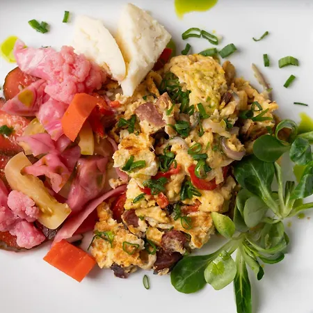 Barrique 16 - Breakfast Delivered & Minibar -old Town Apartment *