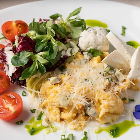 Barrique 16 - Breakfast Delivered & Minibar -old Town Apartment *