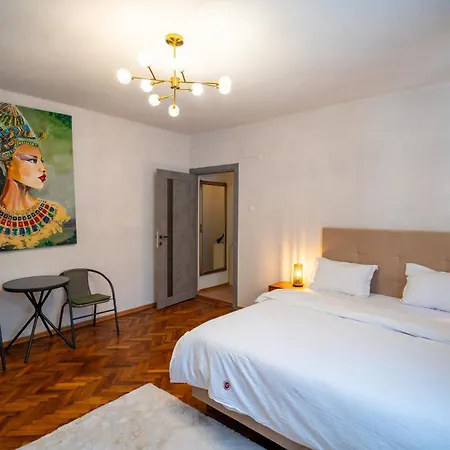 Barrique 16 - Breakfast Delivered & Minibar -old Town Апартаменты Брашов