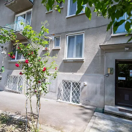 Barrique 16 - Breakfast Delivered & Minibar -old Town Apartment