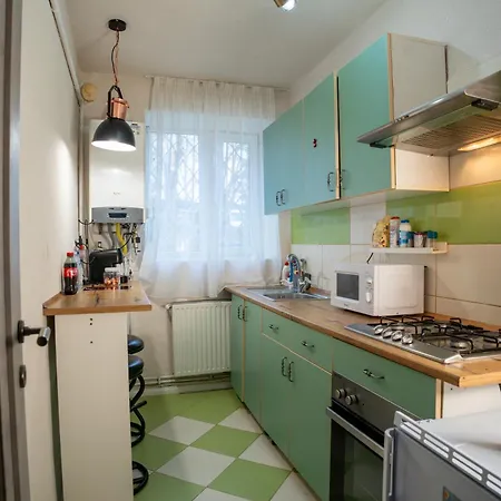 Barrique 16 - Breakfast Delivered & Minibar -old Town * Brasov