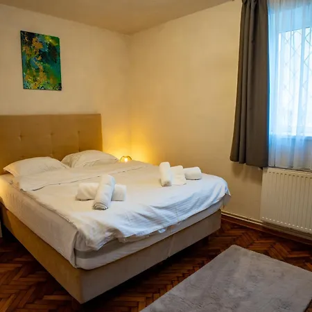 Barrique 16 - Breakfast Delivered & Minibar -old Town