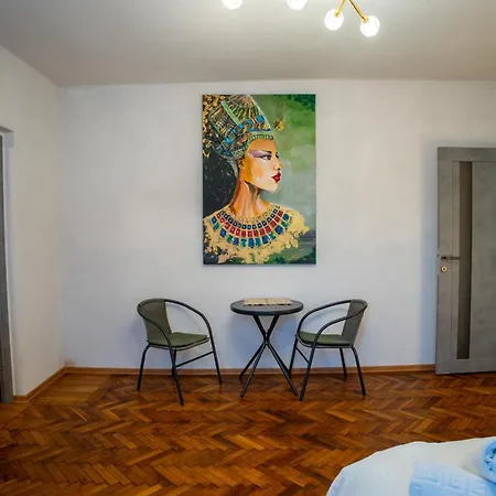 Barrique 16 - Breakfast Delivered & Minibar -old Town Apartment